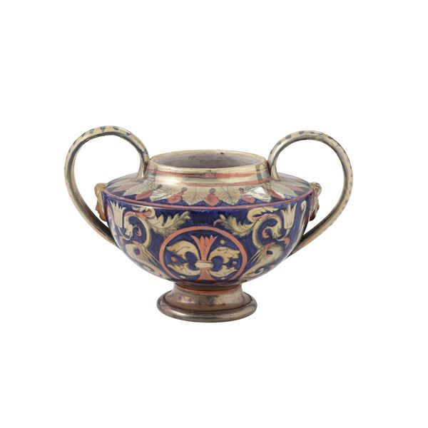 Vaso biansato. Gualdo Tadino, 1920 circa.