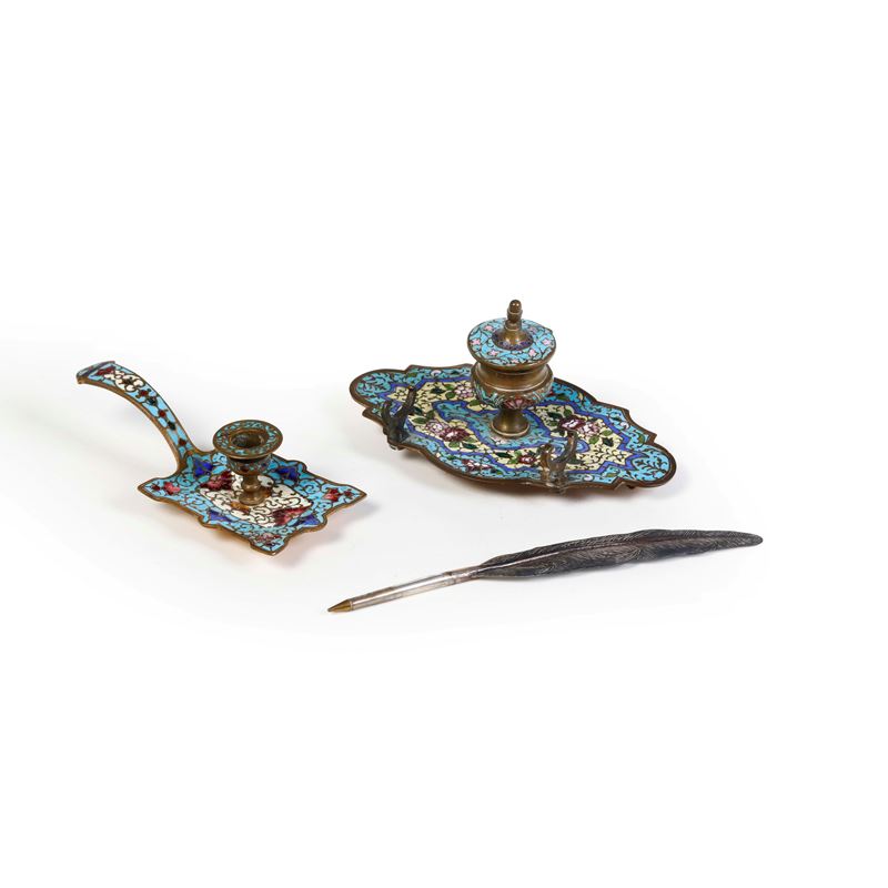 Calamaio e bugia in metallo smaltato in policromia. Russia, fine XIX secolo  - Asta Antiquariato - Cambi Casa d'Aste