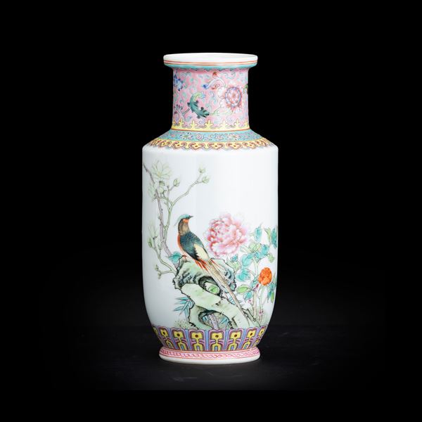 Vaso in porcellana Famiglia Rosa raffigurante scena naturalistica, Cina, Repubblica