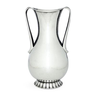 Argenteria Artistica Milanese, Prima Metà del XX Secolo. Argentiere Genazzi Importante Vaso Bians...