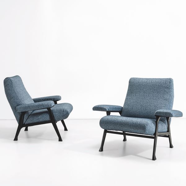 Due poltrone mod. Hall