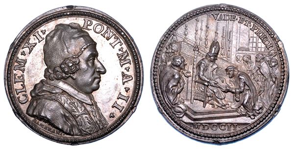 STATO PONTIFICIO. CLEMENTE XI (Giovanni Francesco Albani), 1700-1721. Medaglia annuale in argento 1702/A. II. Legazione di Tournon in Cina.