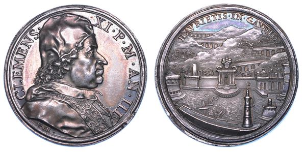 STATO PONTIFICIO. CLEMENTE XI (Giovanni Francesco Albani), 1700-1721. Medaglia annuale in argento A. III (1703). Il nuovo acquedotto di Civitavecchia.