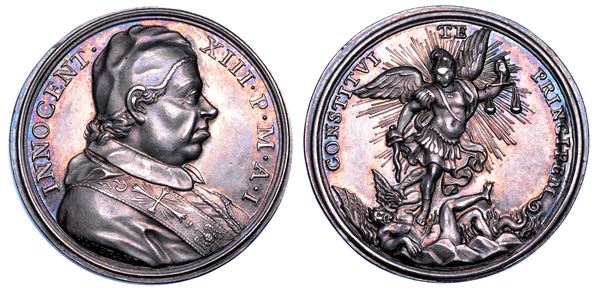 STATO PONTIFICIO. INNOCENZO XIII (Michelangelo Conti di Poli),  1721-1724. Medaglia annuale in argento A. I (1721). Elezione al Pontificato.