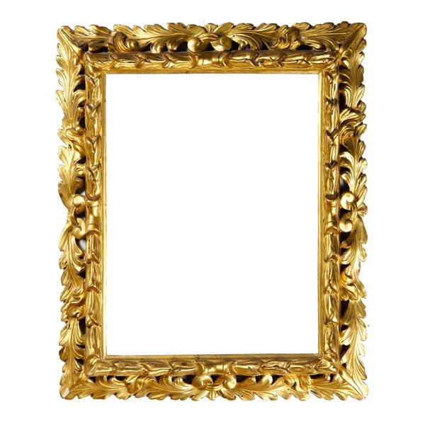 Cornice in legno intagliato e dorato. Centro Italia XVIII secolo