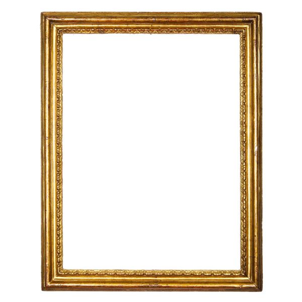 Cornice in legno intagliato e dorato. Italia centrale XVIII secolo