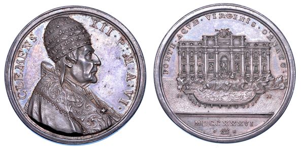 STATO PONTIFICIO. CLEMENTE XII (Lorenzo Corsini), 1730-1740. Medaglia annuale in argento 1736/A. VI. La Fontana di Trevi.