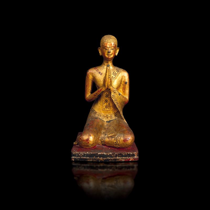 Figura di monaco orante in bronzo dorato con inserti di pietre dure, Thailandia, XIX secolo  - Auction Fine Asian Works of Art - Cambi Casa d'Aste