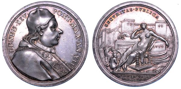 STATO PONTIFICIO. BENEDETTO XIV (Prospero Lorenzo Lambertini), 1740-1758. Medaglia annuale in argento 1752/A. XII. Restauro delle mura di Roma.