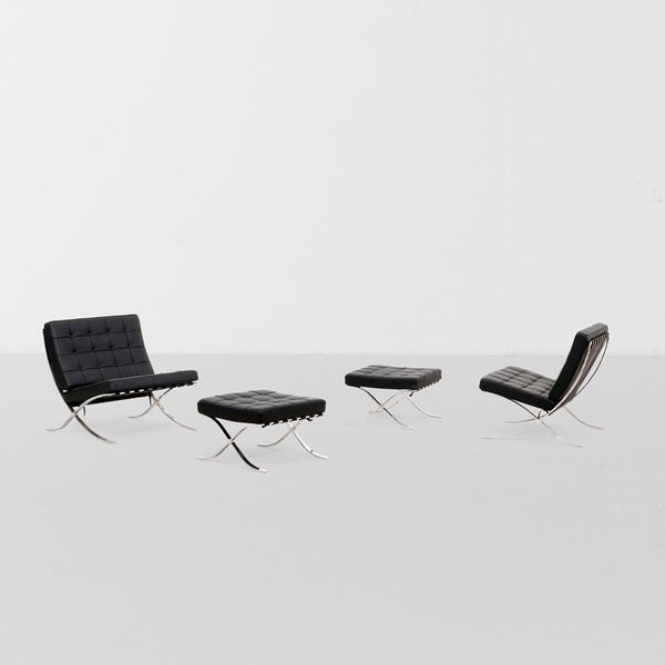 Due poltrone e poggiapiedi mod. MR90 Barcelona