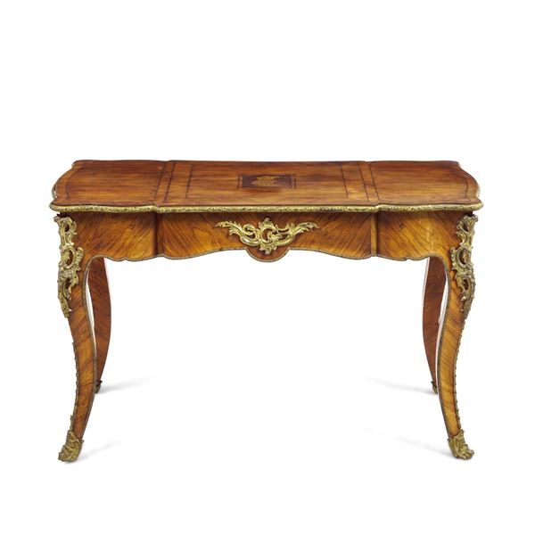 Due consoles di gusto Luigi XV. XX secolo