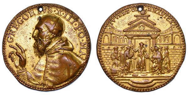 STATO PONTIFICIO. GREGORIO XIII (Ugo Boncompagni), 1572-1585. Medaglia in bronzo dorato. Rifondazione del Collegio Germanico di Roma.