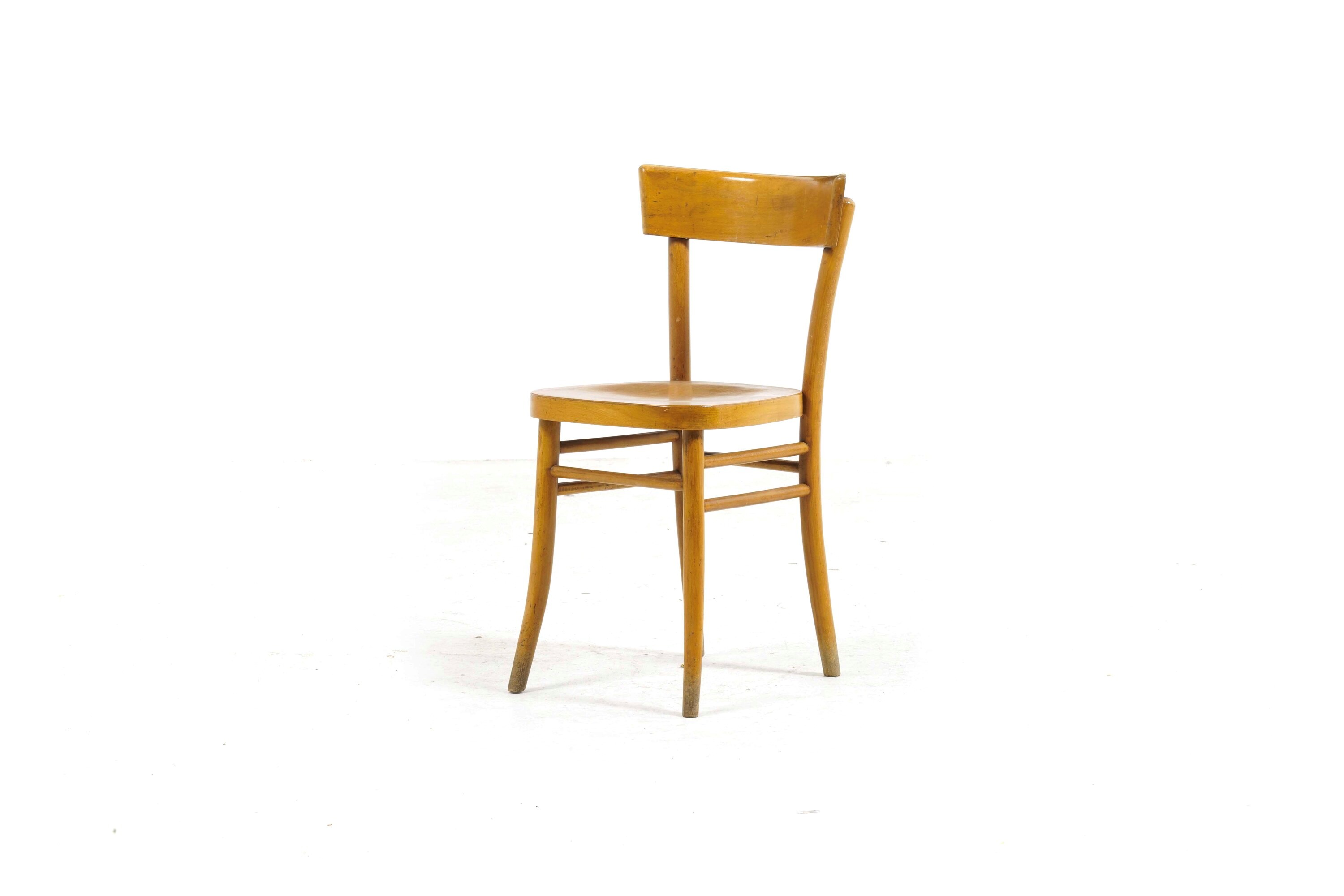 Insieme di Sette Poltrone e una Sedia in Legno Chiaro. XX Secolo