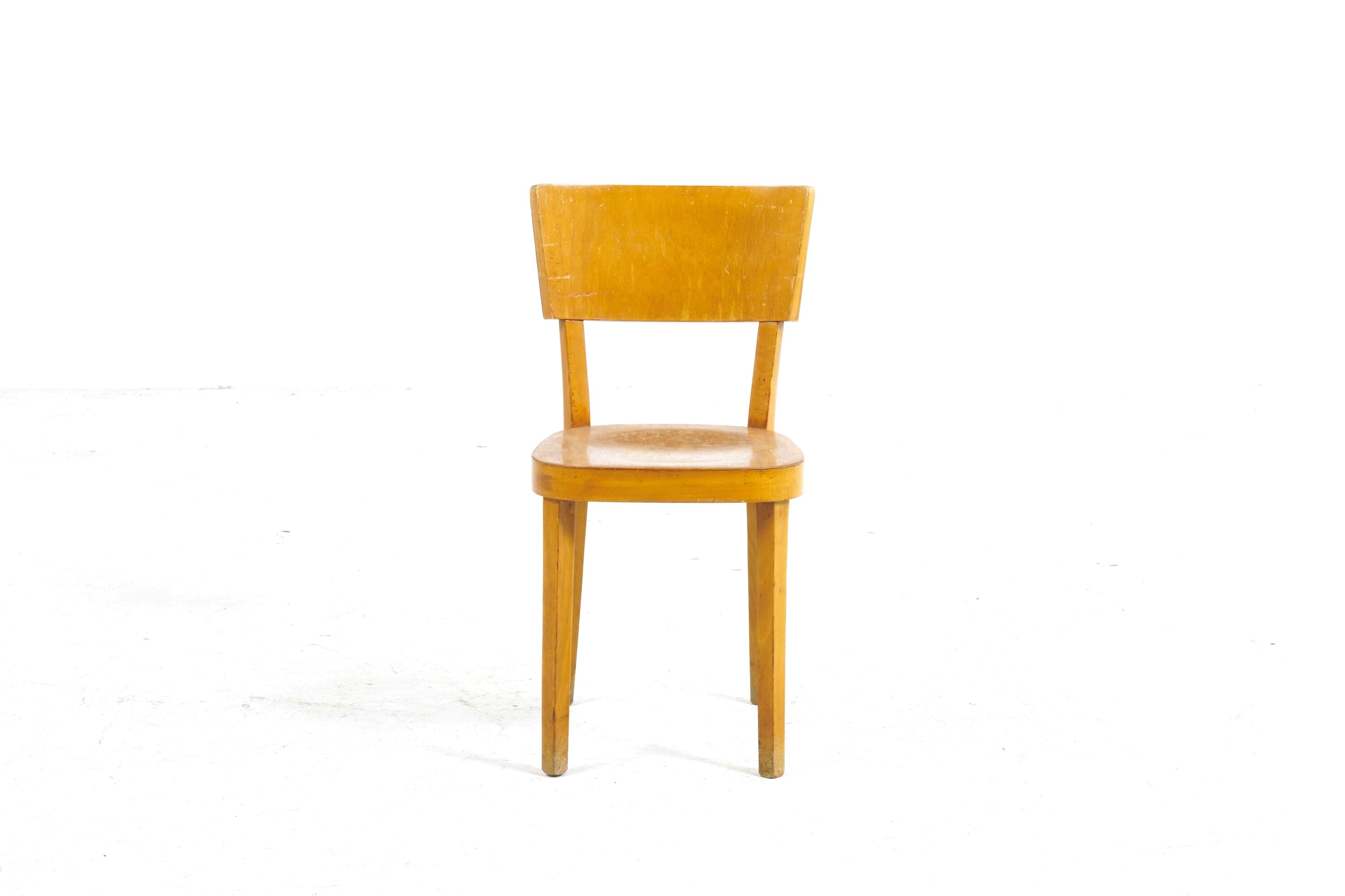 Scrivania in Legno a Due Cassetti con Sedia
