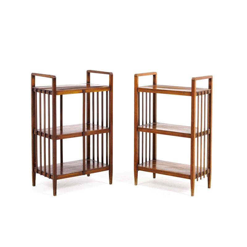 Coppia di librerie in legno a tre ripiani  - Auction Antiques - Cambi Casa d'Aste