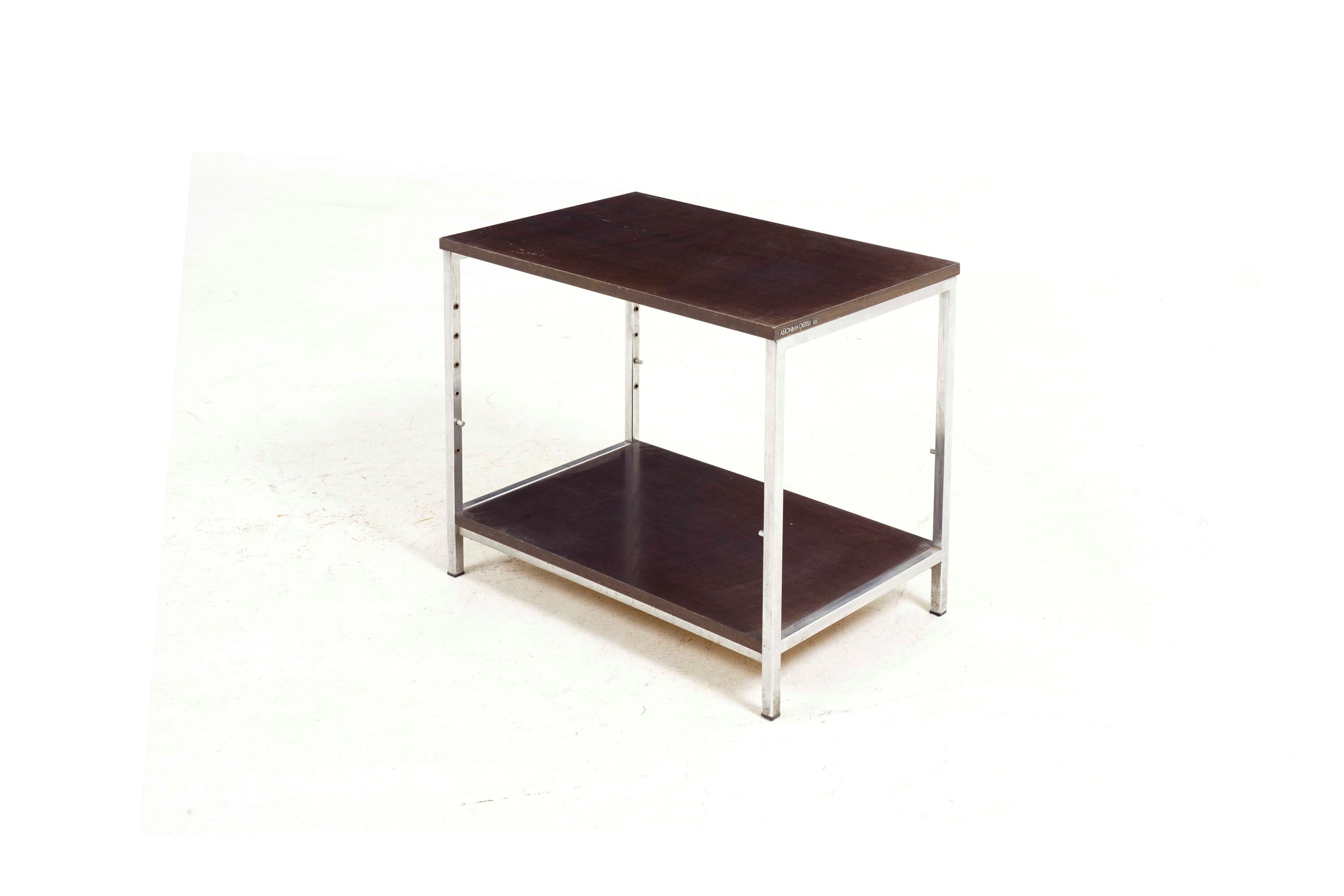 Scrivania in Legno e Metallo a 8 Cassetti e Piccolo Etagere in Legno e Metallo. Anonima Castelli