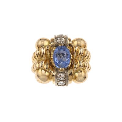 Anello con Zaffiro di Ct 2.30 e Diamanti