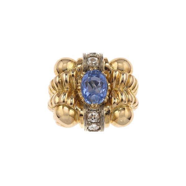 Sapphire, diamond and gold ring