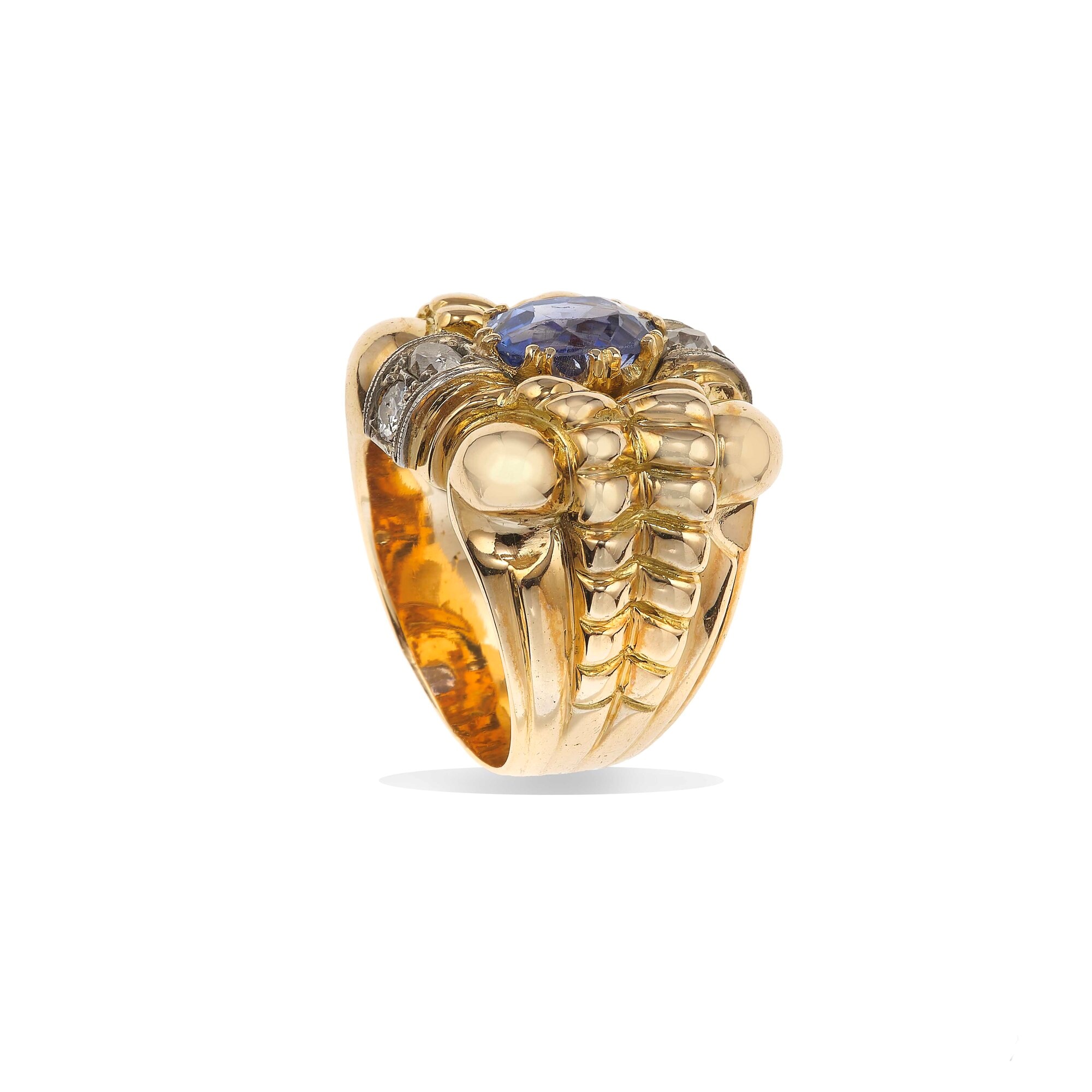 Anello con Zaffiro di Ct 2.30 e Diamanti