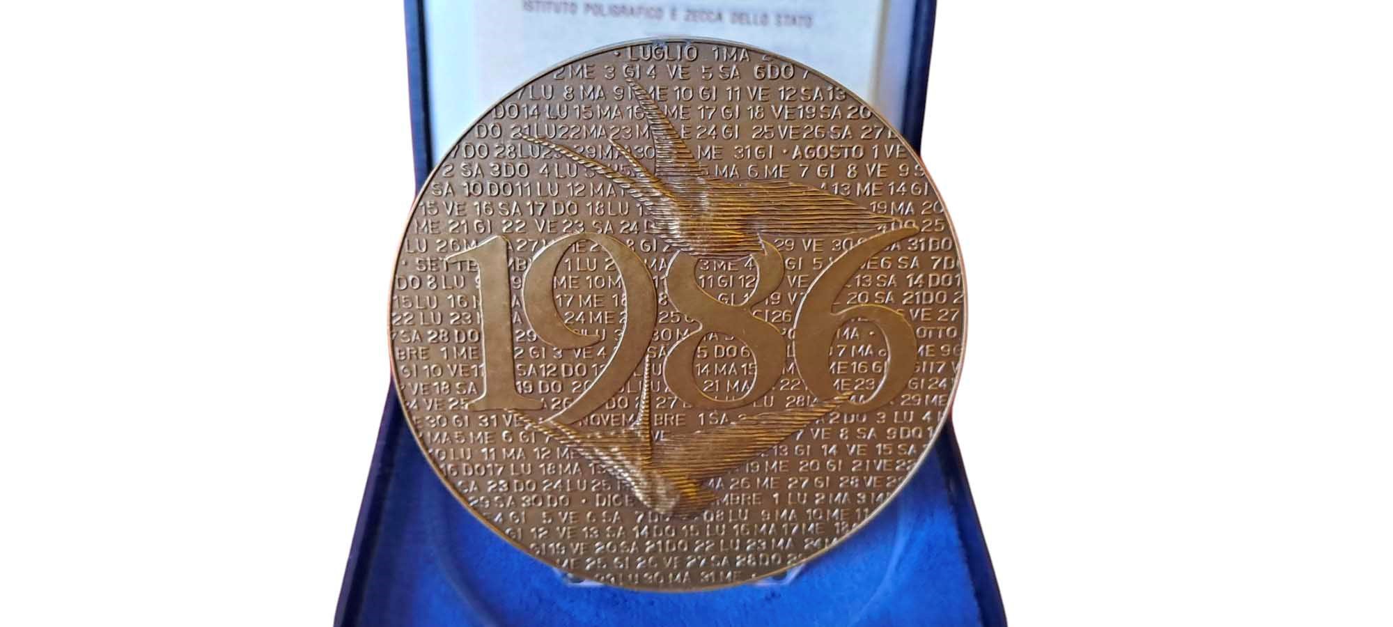 Italia, Medaglia in bronzo 1985, gr. 280