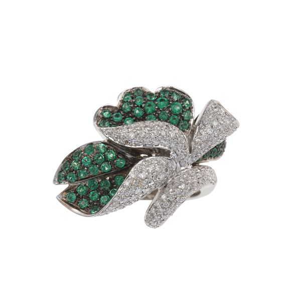 Tsavorite, diamond and gold ring