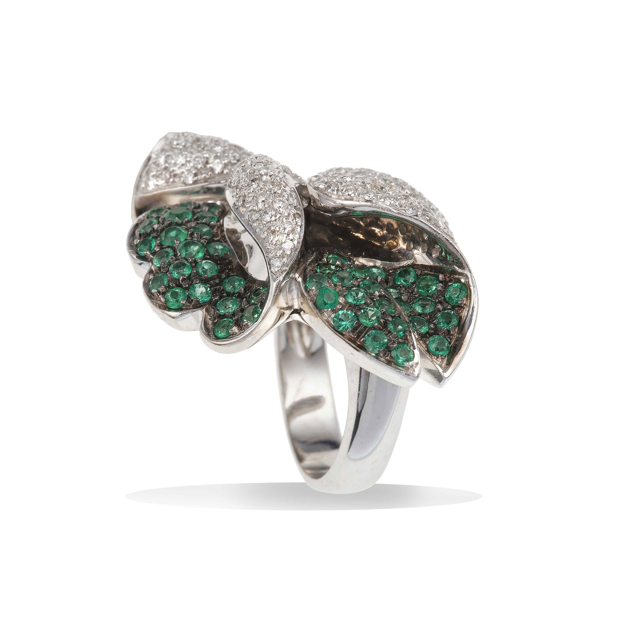 Anello con Pavè di Tsavoriti e Diamanti
