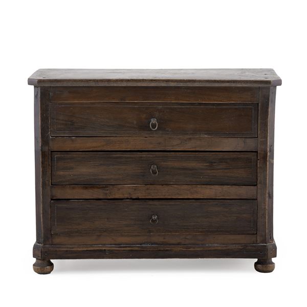 Modellino di cassettone intarsiato, XIX secolo