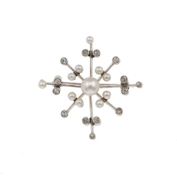 Pearl, diamond and gold brooch