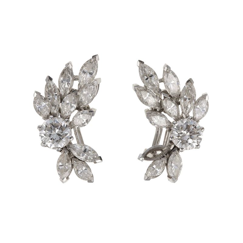 Pair of diamond and platinum earrings. One missing diamond  - Auction Fine Jewellery - Cambi Casa d'Aste
