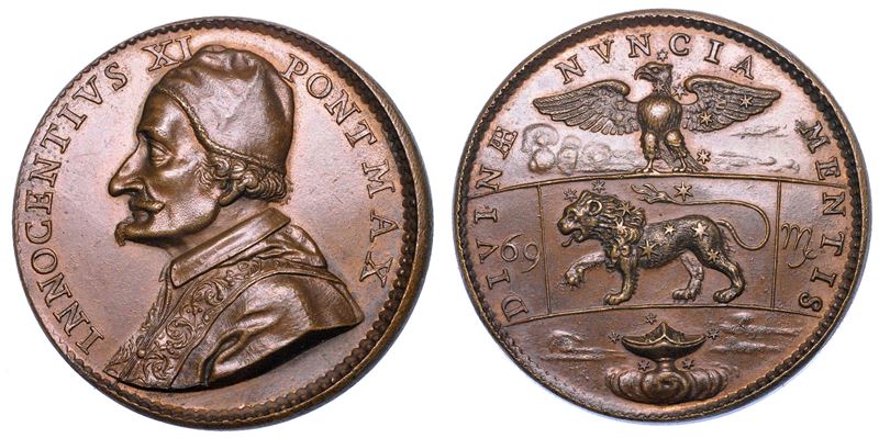 STATO PONTIFICIO. INNOCENZO XI (Benedetto Odescalchi), 1676-1689. Medaglia in bronzo (1679/A. III). Le insegne del Pontefice.  - Auction Numismatics - Medals and popes - II - Cambi Casa d'Aste