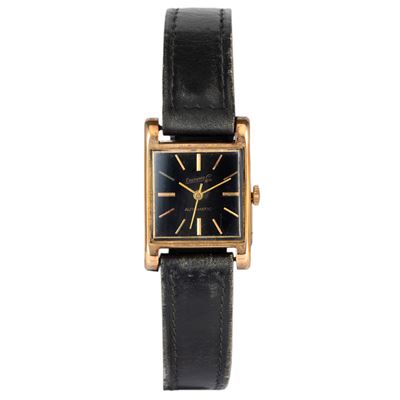 Carrè in oro giallo 18k con quadrante smalto nero e movimento al quarzo