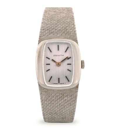 Orologio in oro bianco 18k con bracciale integrato, quadrante in argento spazzolato, circa 1970