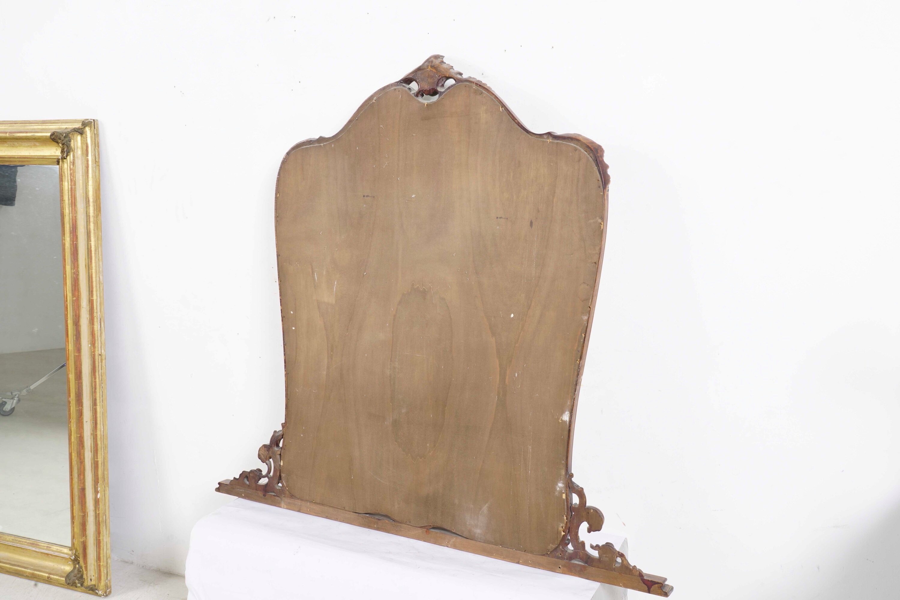 Specchiera da Comò in Legno Dorato. XX Secolo