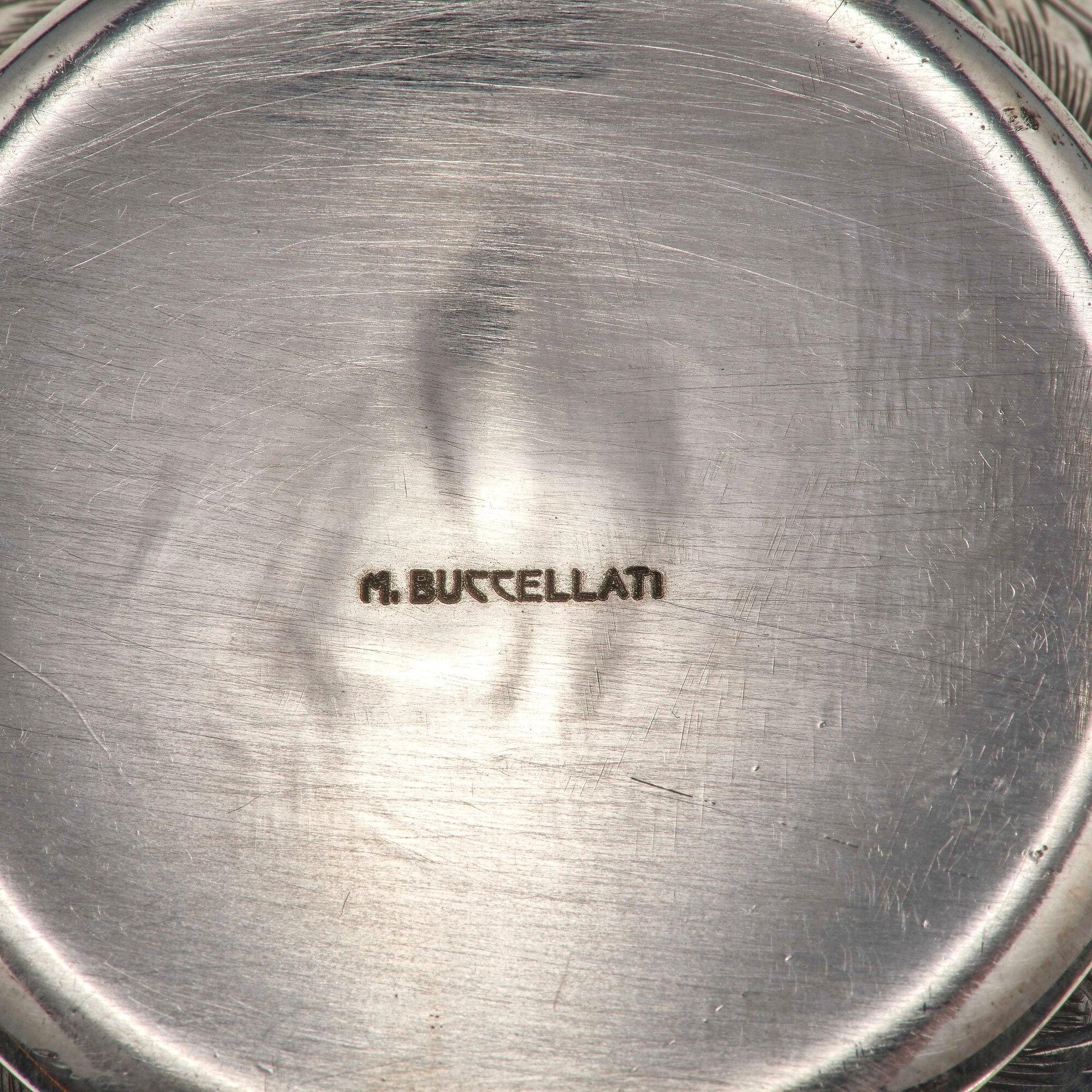 M. Buccellati. Coppia di Vasi Incisi