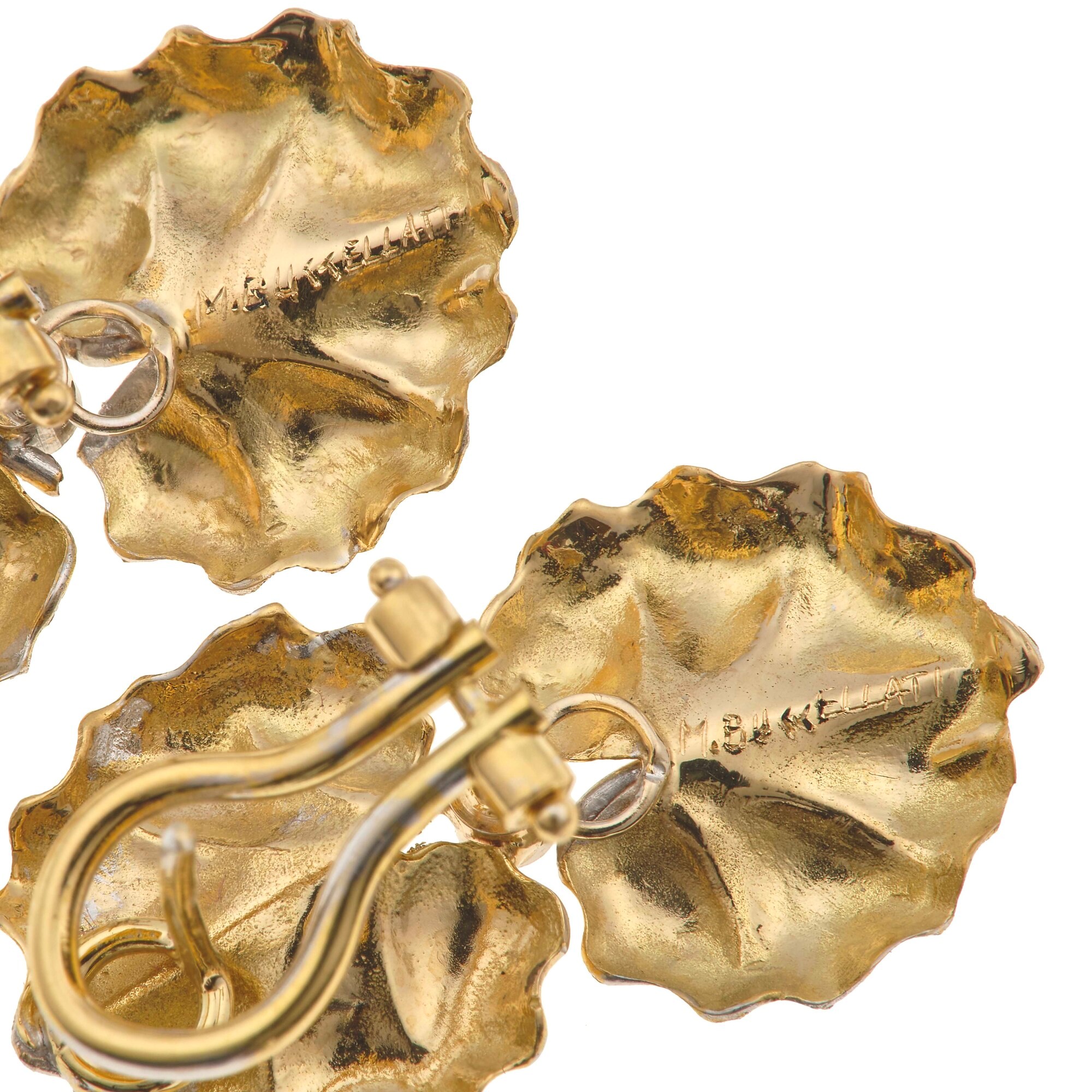 M. Buccellati. Orecchini "foglie" con Due Piccoli Diamanti