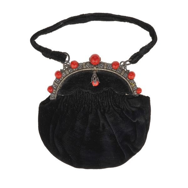 Coral, silver and velvet evening bag. Signed M. Buccellati. Small damage