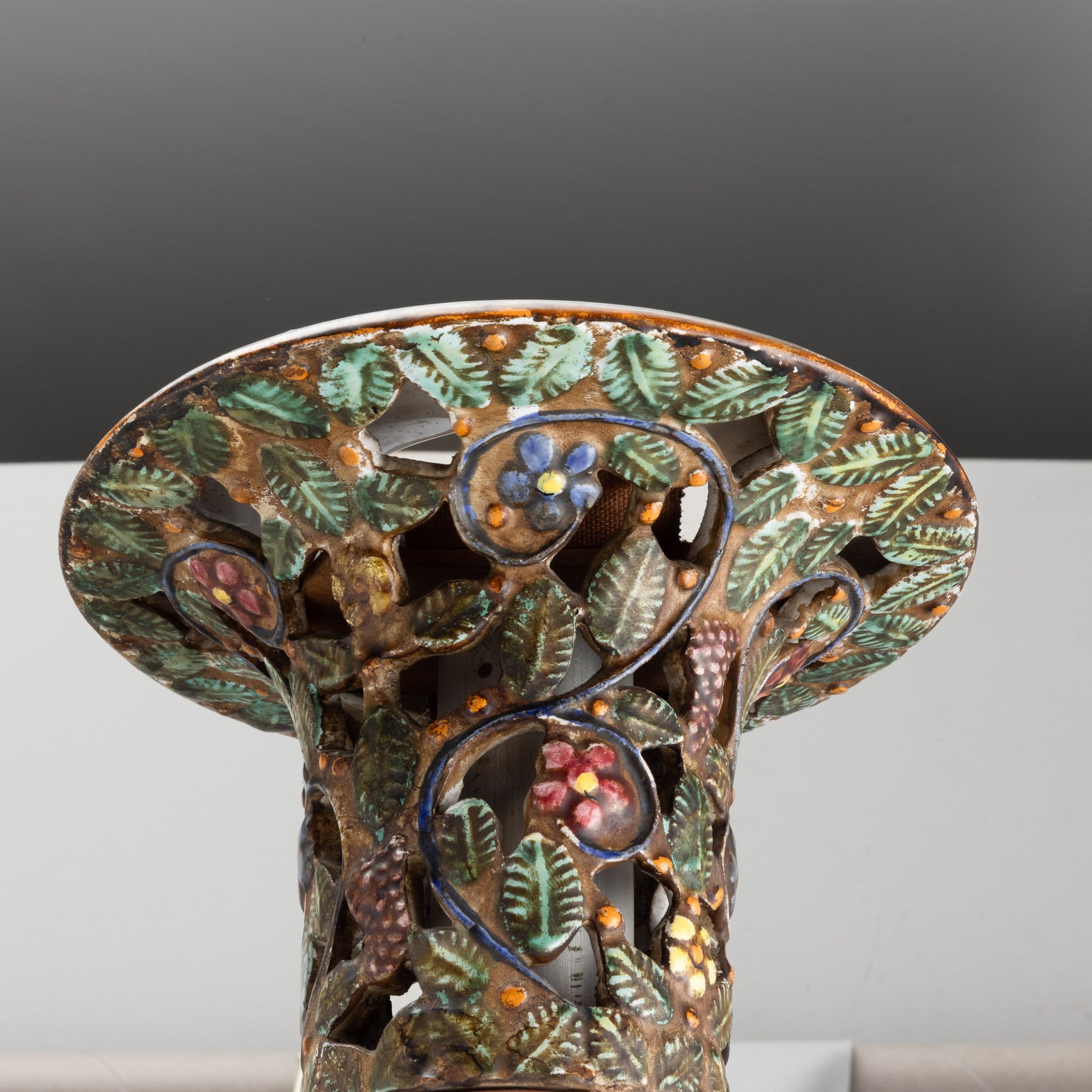 M. da Castelli, Colonna in maiolica policroma, circa 1960