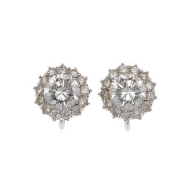 Orecchini con Diamanti Centrali Taglio Brillante di Ct 1.74 e 1.48 Circa e Diamanti a Contorno
