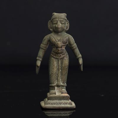 Figura in Bronzo Raffigurante Divinità Stante, India, XIX Secolo