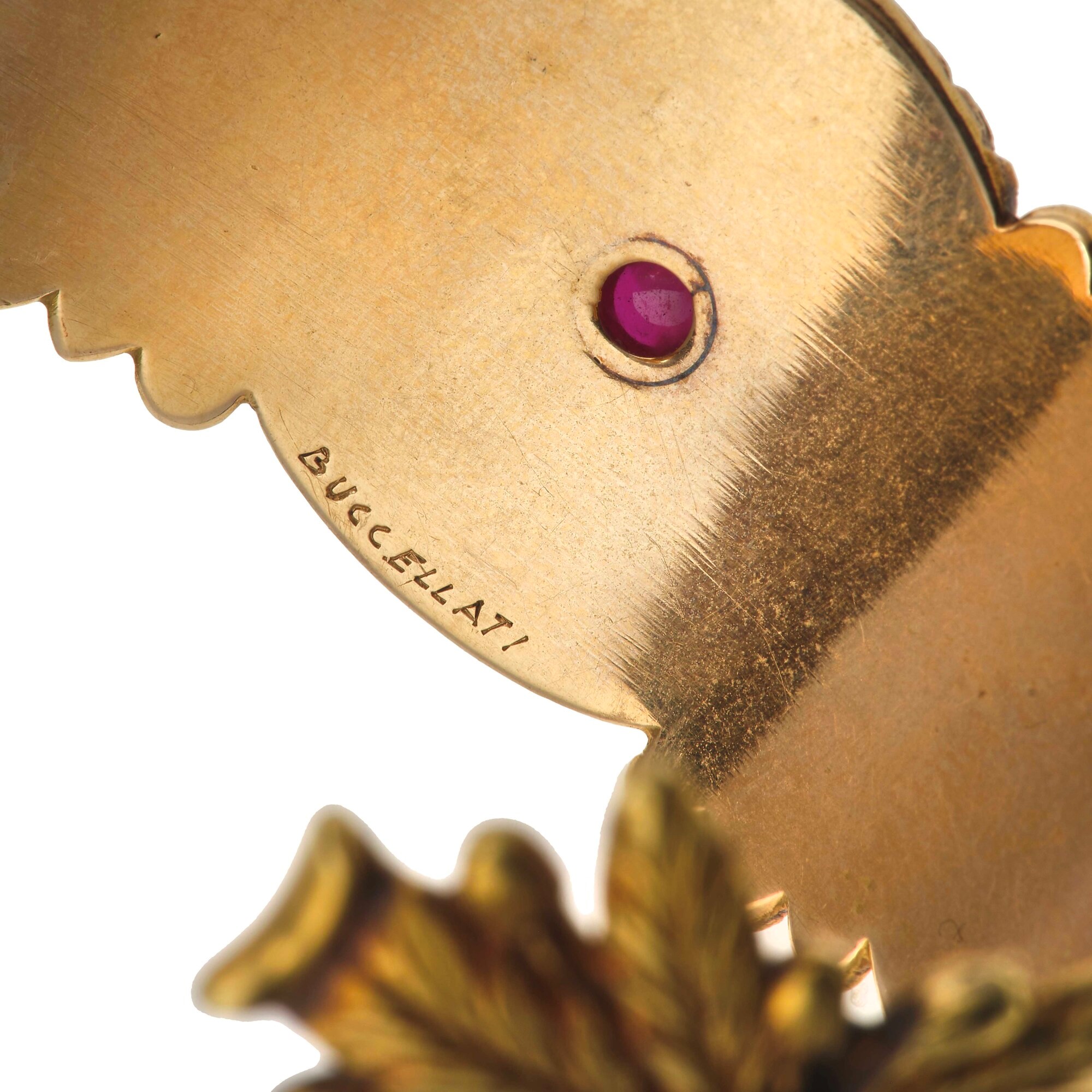 Buccellati. Bracciale Rigido Inciso con Rubini Taglio Cabochon
