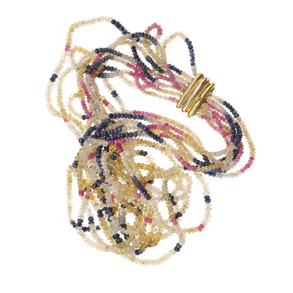 Collana a più fili con corindoni multicolor taglio briolette