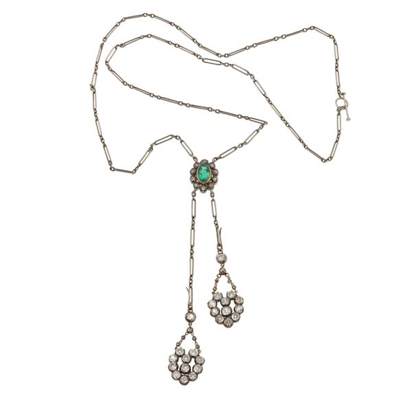 Collana negligèe con smeraldo centrale e diamanti