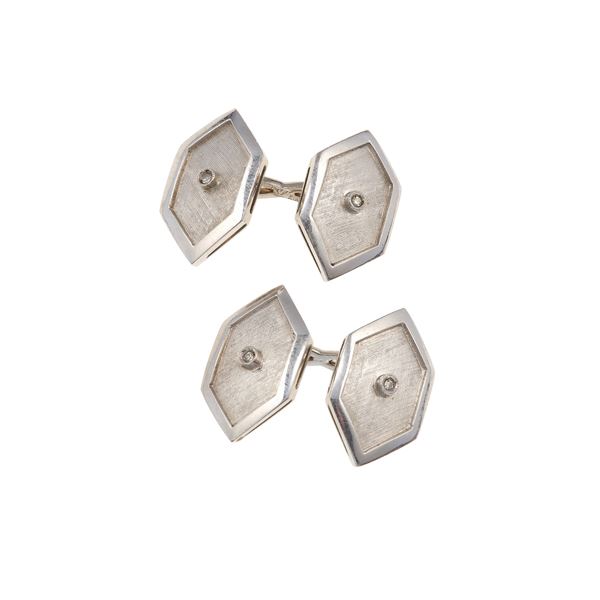 Pair of diamond and gold cufflinks
