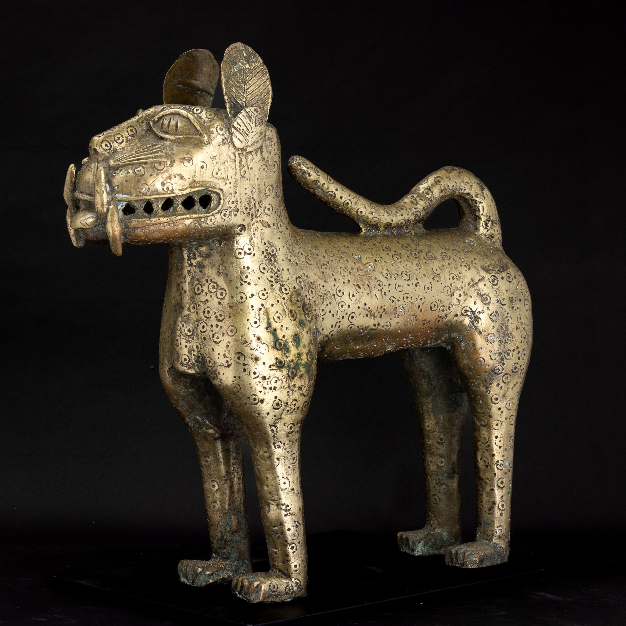 Benin, Coppia di leopardi, bronzo, XIX-XX secolo