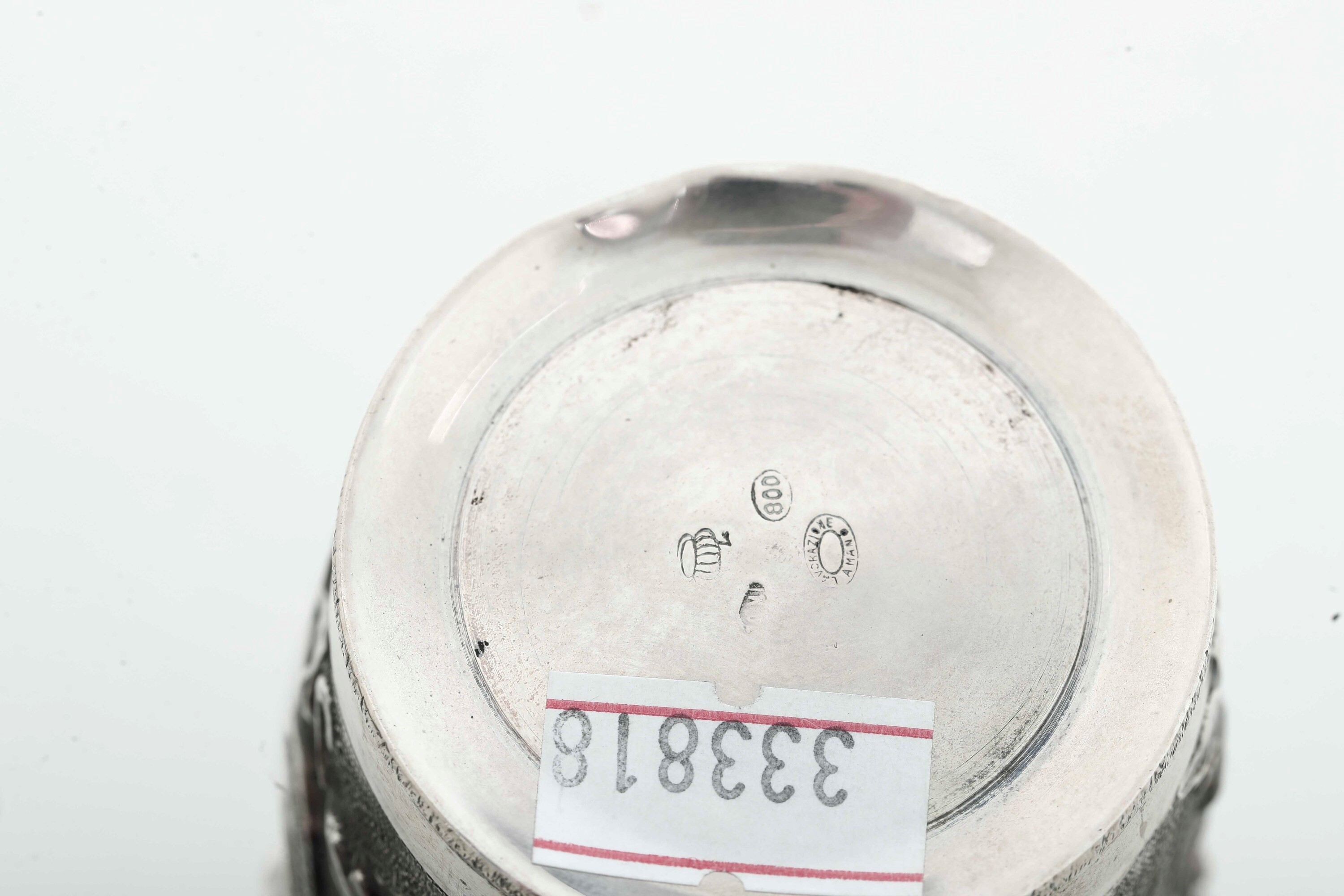 Inghilterra e Italia, Lotto di cinque piccoli oggetti decorativi in argento fuso