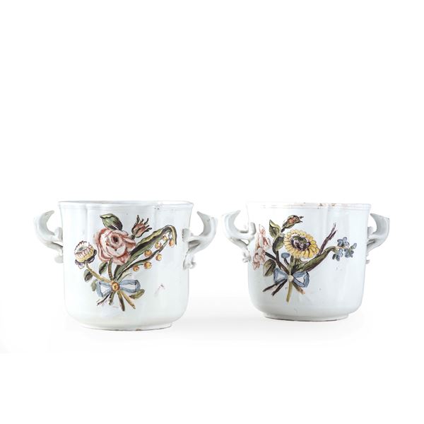 Coppia di cachepots. Italia, XX secolo. 