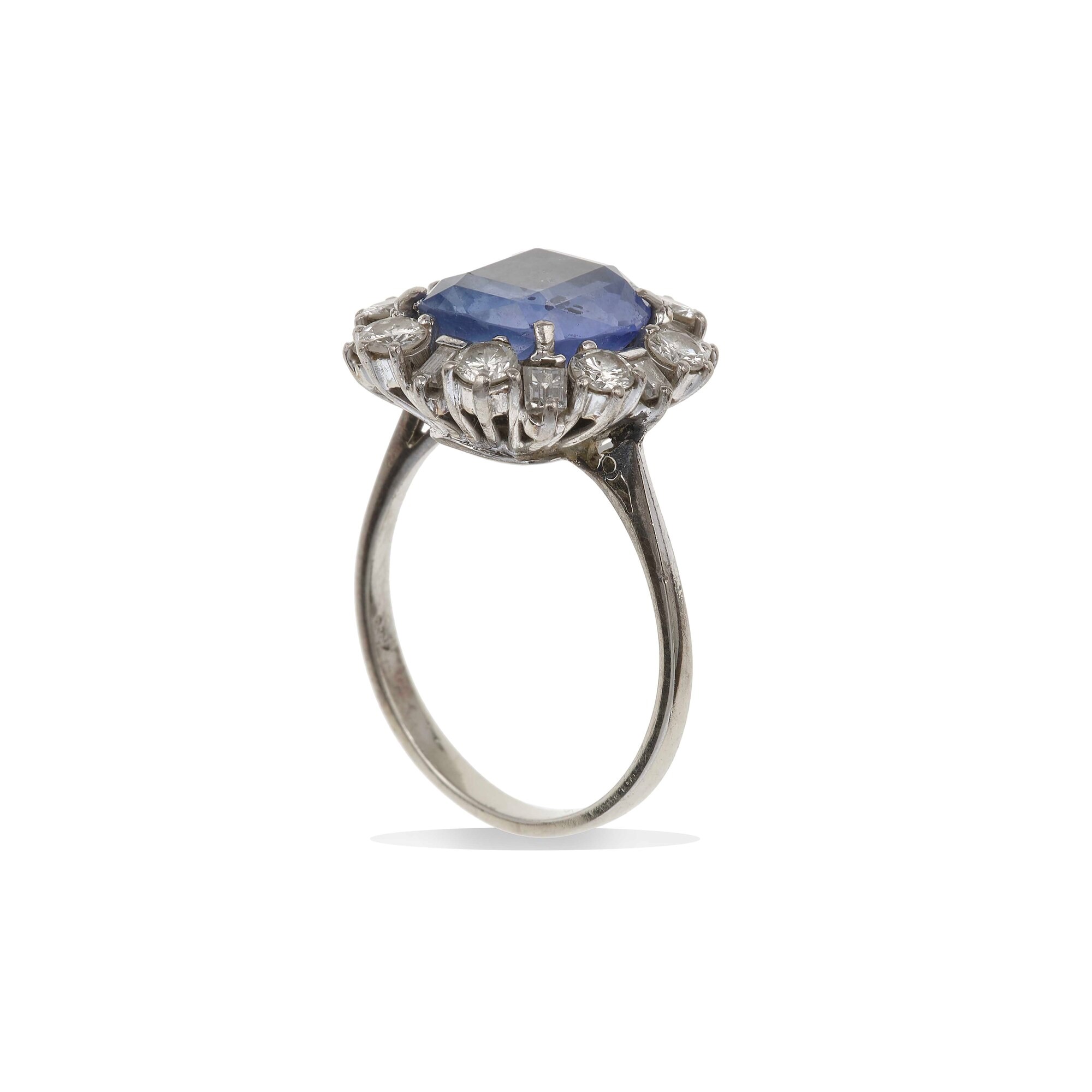 Anello con Zaffiro Sri Lanka di Ct 3.40 Circa