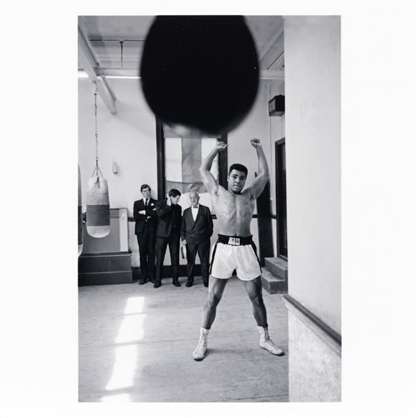 Thomas Hoepker - Muhammad Ali in London Gym