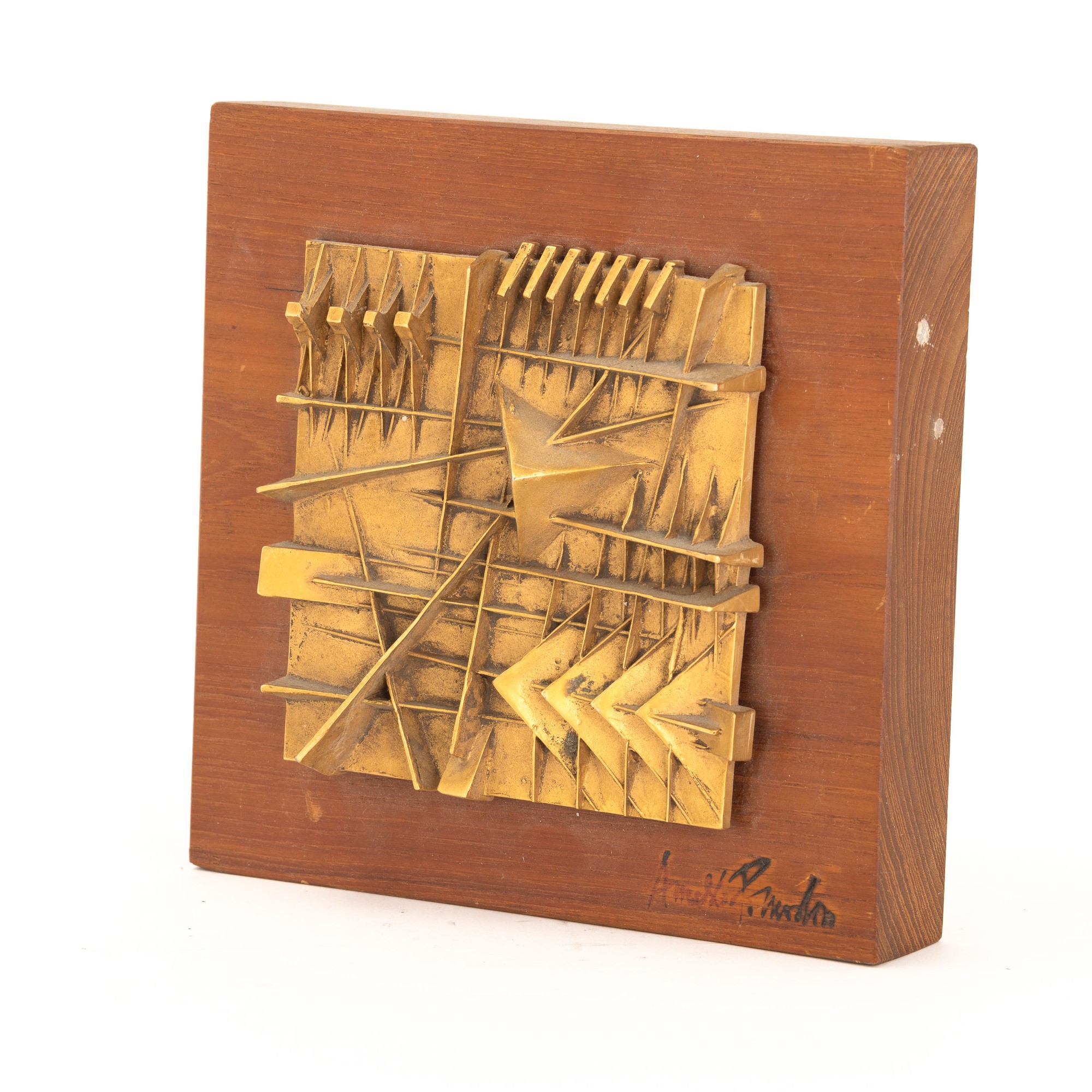 Arnaldo Pomodoro - Rilievo quadrato in bronzo dorato e legno