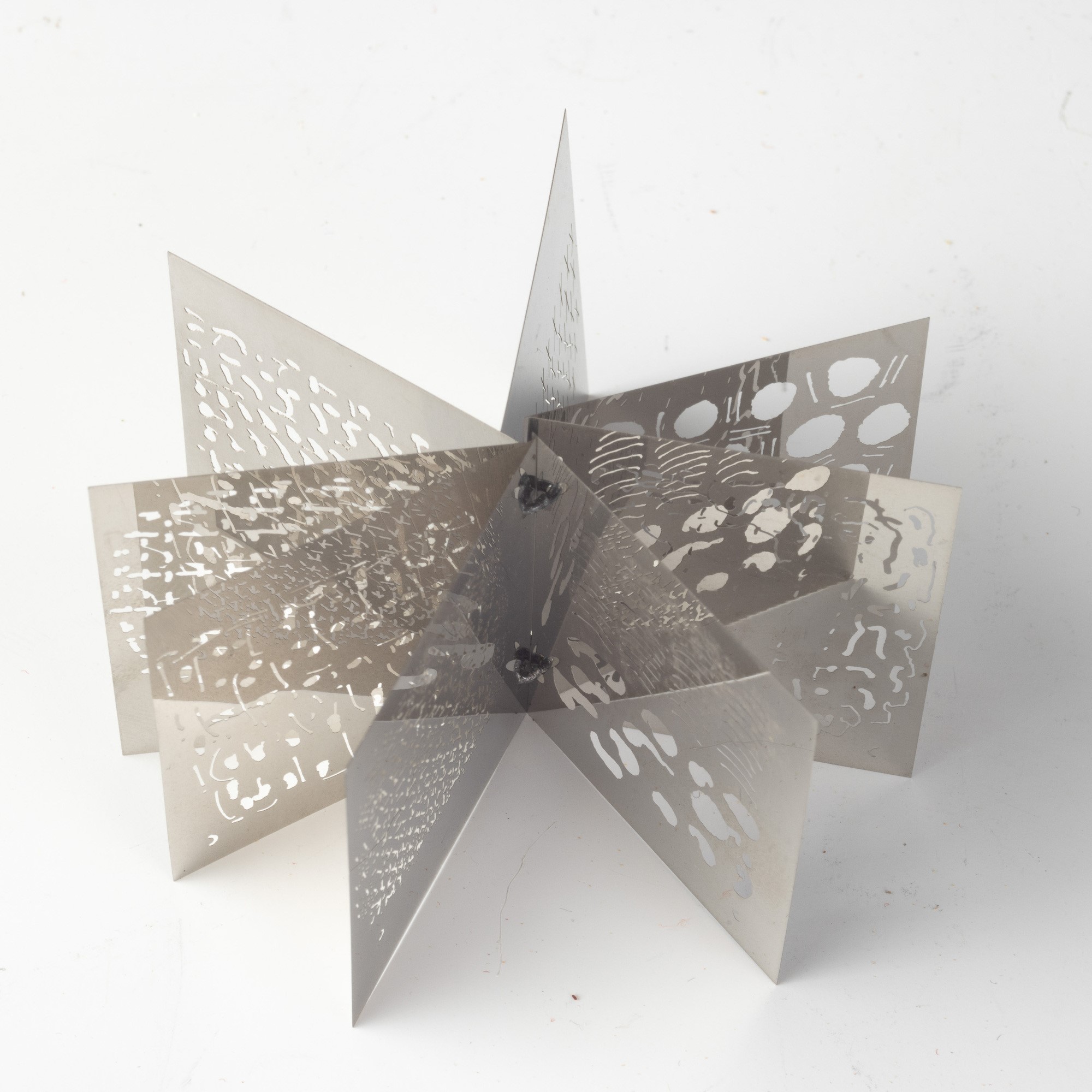 Pietro Consagra - Mezzo millimetro, scultura in acciaio
